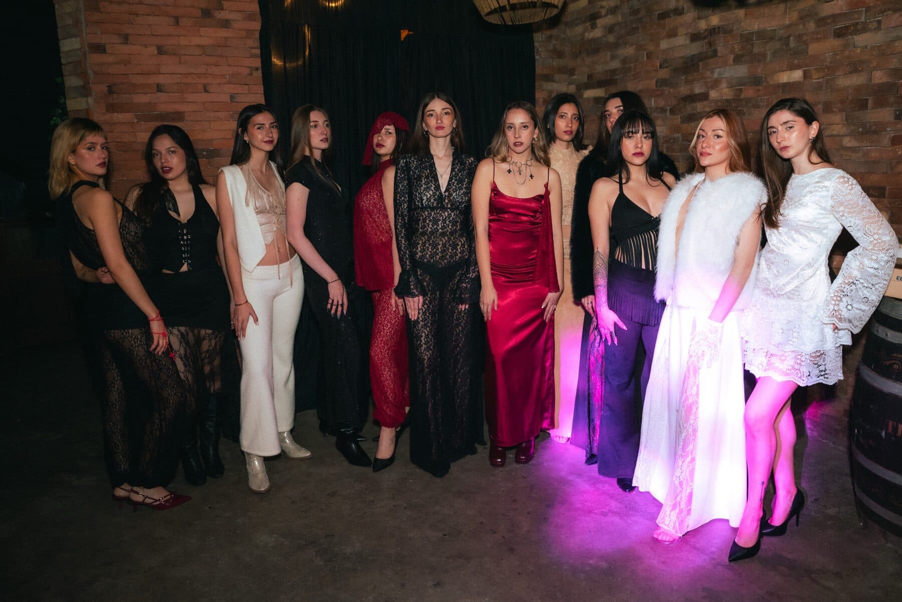 Santa Mardía — Todas las modelos juntas al cierre del desfile